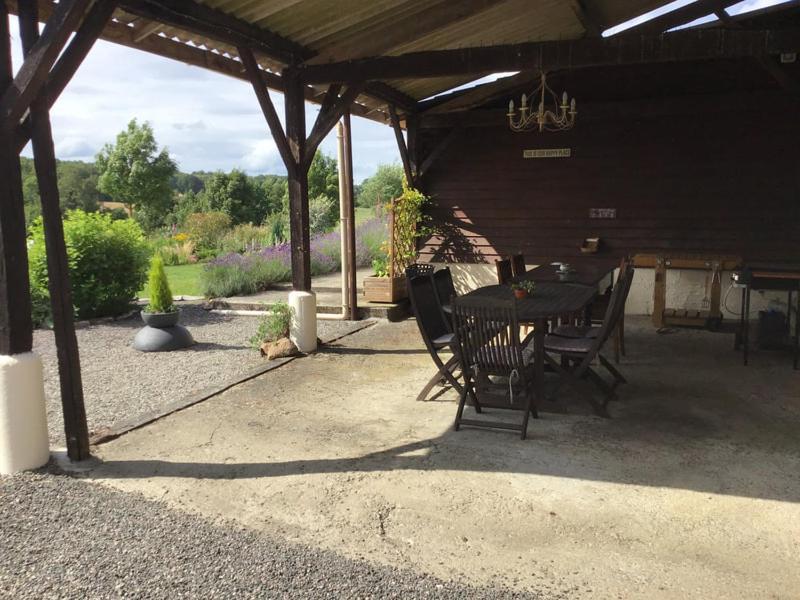 Les Verges Gites Exideuil-sur-Vienne Exterior foto